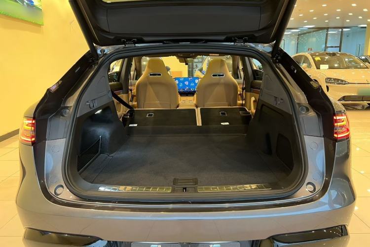 Used Hima Luxeed R7 2026 Model Range-Extending Ultra Interior 5