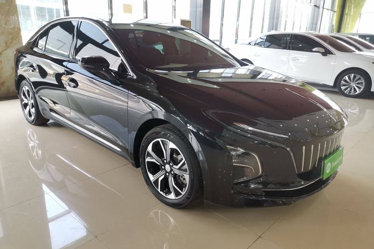 Used Hongqi E-QM5 2022 431 km Charge & Enjoy Edition