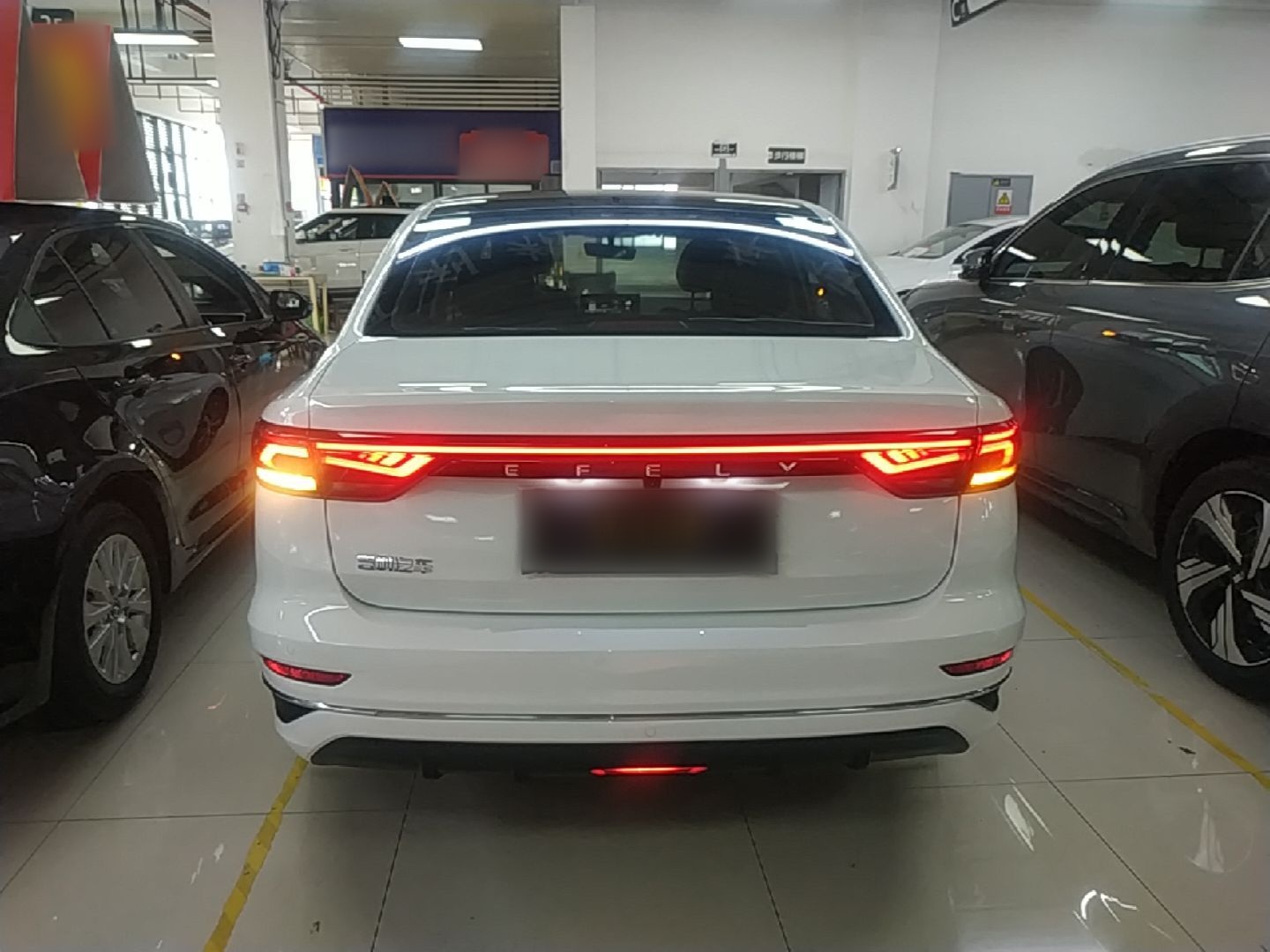 Geely Auto Emgrand 2022 4th Generation 1.5L CVT Luxury Model - Premium — снимка 5