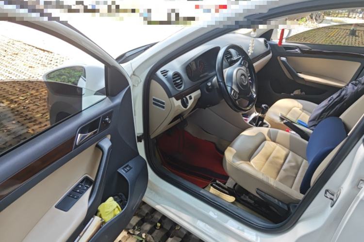 Used Volkswagen Jetta 2013 1.6L Manual Comfort Model Driver Seat