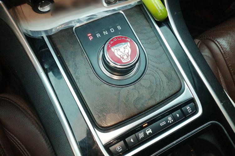 Used Jaguar XFL 2018 XFL 2.0T 250 PS Luxury Edition
