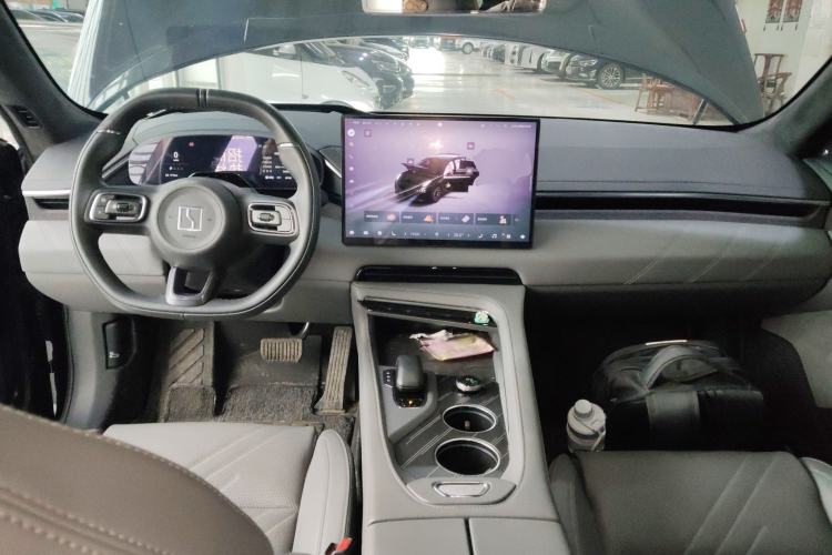 Used Zeekr 001 2024 WE Edition 95 kWh All-Wheel Drive Center Console