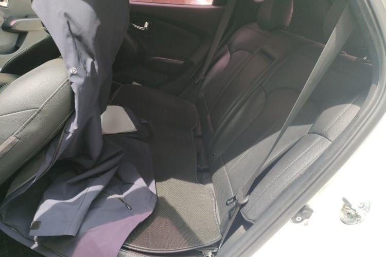 Used Hyundai ix35 2013 2.0L Automatic Two-Wheel Drive Smart GLS China IV Standard