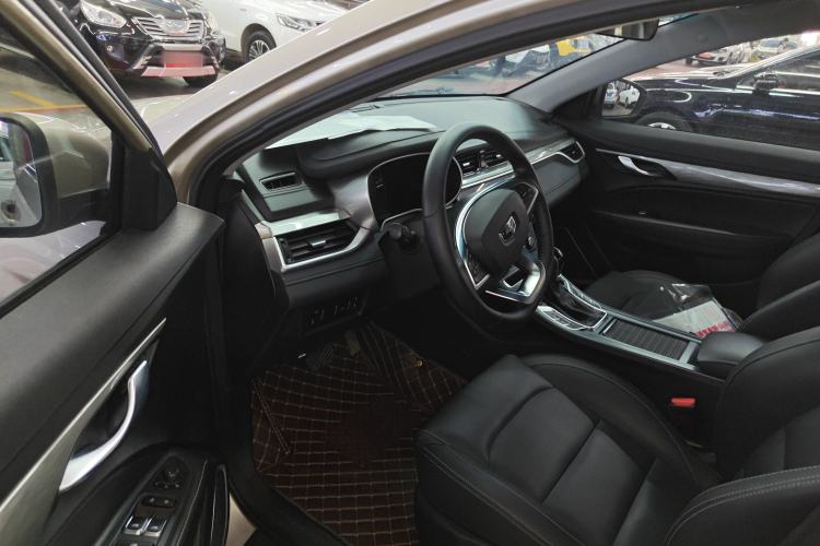 Used Geely Auto Emgrand 2019 Leading Edition 1.5L CVT Upward-Connected Model China VI Standard Driver Seat