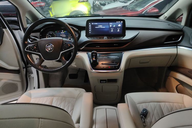 Used Buick GL8 2021 Land Cruiser Executive Class 652T Smart Luxury Model
