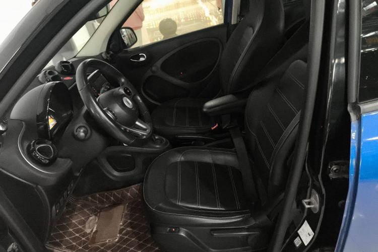 Used smart forfour 2016 0.9T 66 kW Pioneer Edition