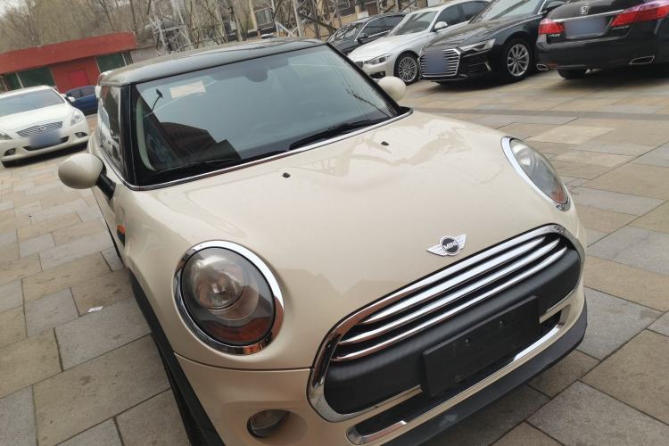 Used MINI 2014 1.2T ONE+ Front Right 45 Deg