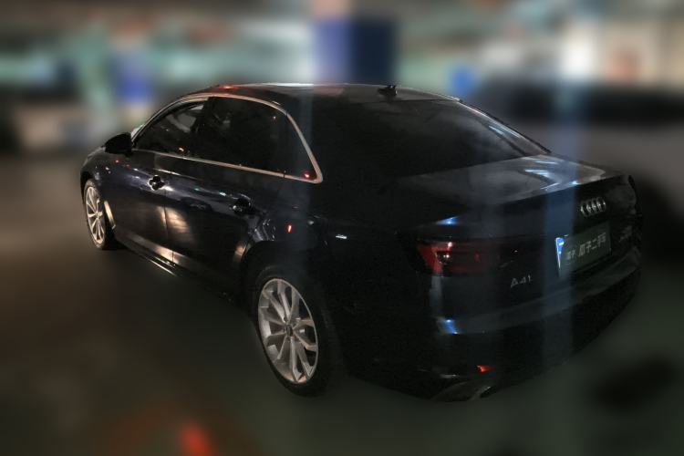 Used Audi A4L 2018 30th Anniversary Edition 40 TFSI Fashion Model
