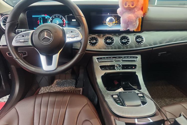 Used Mercedes-Benz CLS 2020 CLS 300 Sport Edition Center Console