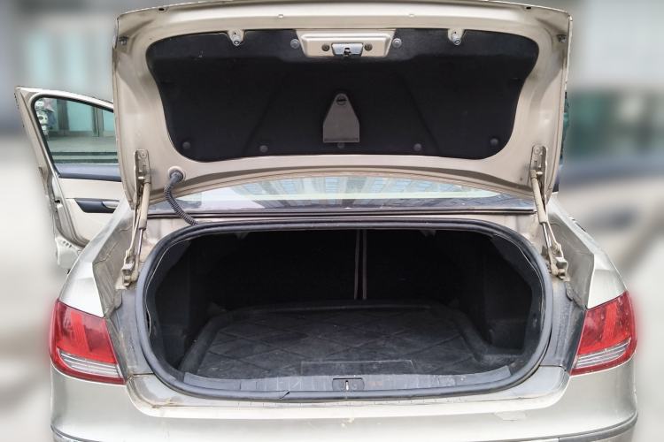 Used Peugeot 408 2011 1.6L Manual Comfort Edition
