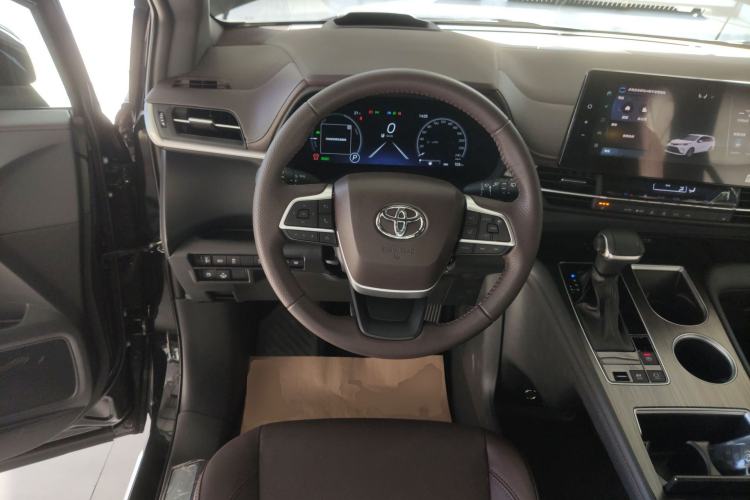 Used Toyota Granvia 2026 Model 2.5L Hybrid Prestige PLUS Four-Wheel Drive Edition