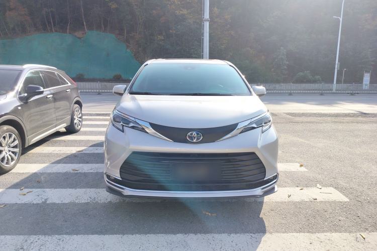 Used Toyota Sienna 2021 2.5L Hybrid Comfort Edition
