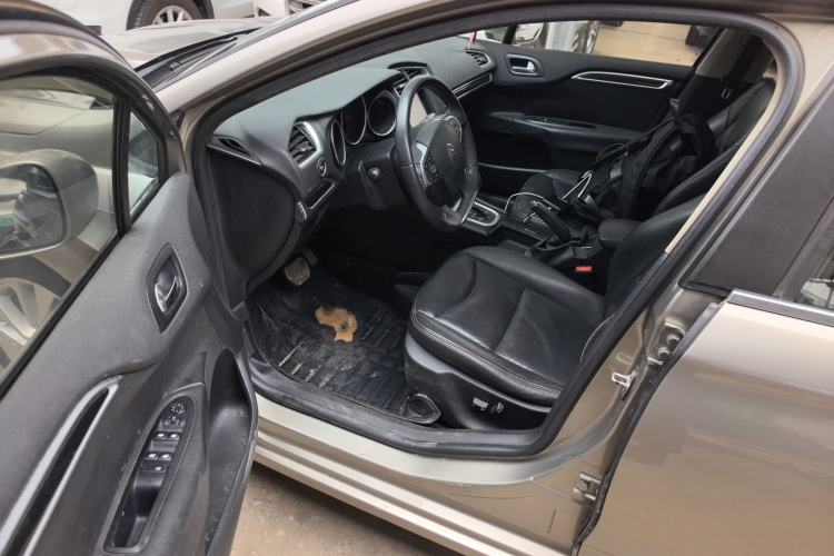 Used Citroen C4L 2013 1.6 THP Automatic Impression Edition Driver Seat