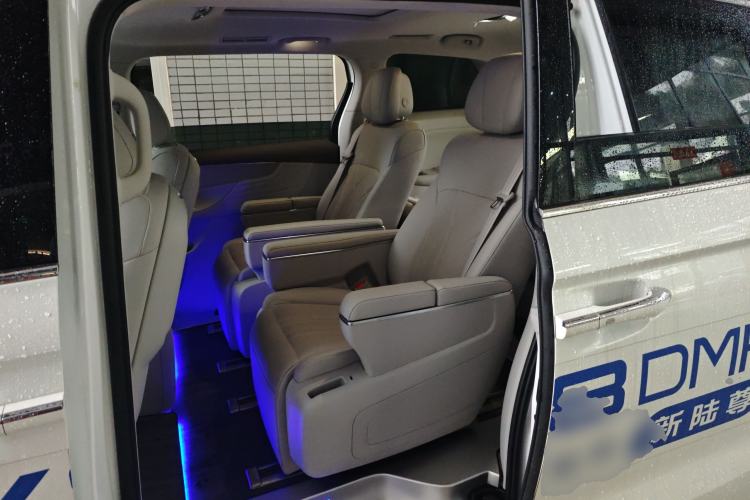 Used Roewe iMAX8 New Energy 2025 1.5T DMH Lu Zun Deluxe Edition Left Rear Seat