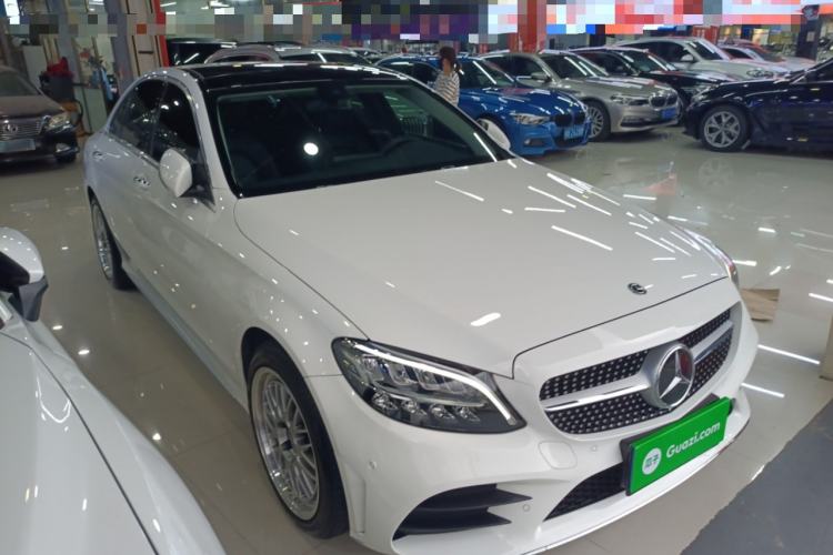 Used Mercedes-Benz C-Class 2021 C 200 L Fashion Edition Sport Version Front Right 45 Deg