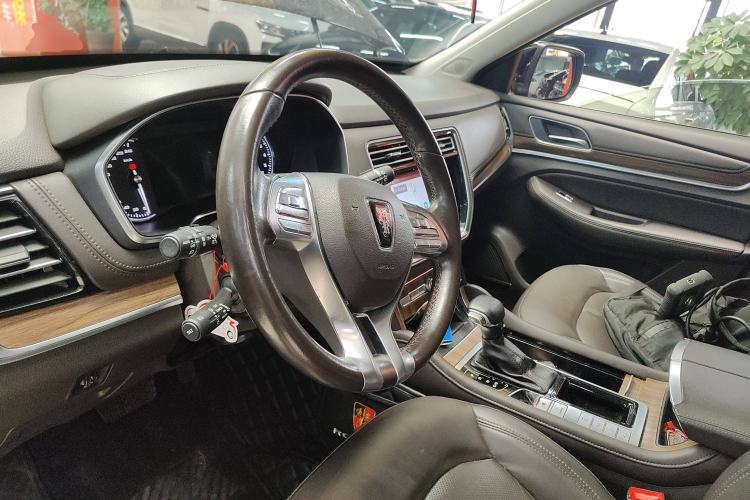 Used Roewe RX8 2019 30T Smart Connectivity Two-Wheel Drive Supreme Flagship Edition
