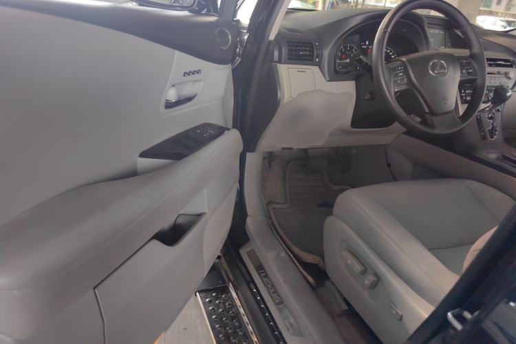 Used Lexus RX Classic 2011 270 Elegant Edition Driver Seat