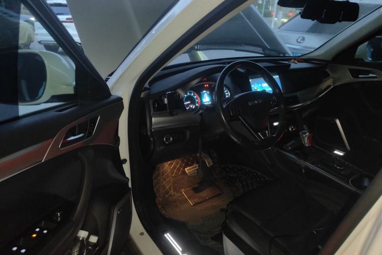 Used Haval H7 2017 Red-Label H7L 2.0T Automatic Luxury Model