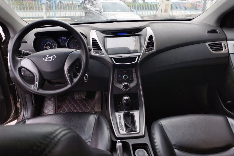 Used Hyundai Elantra (5th Generation / Langdong) 2015 1.6L Automatic Fashion Model