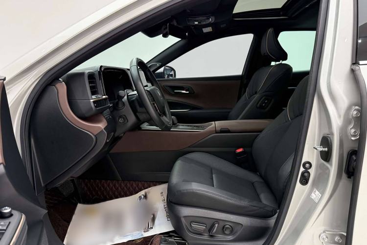 Used Toyota Crown 2023 2.5L SportCross HEV Two-Wheel Drive Prestige Edition