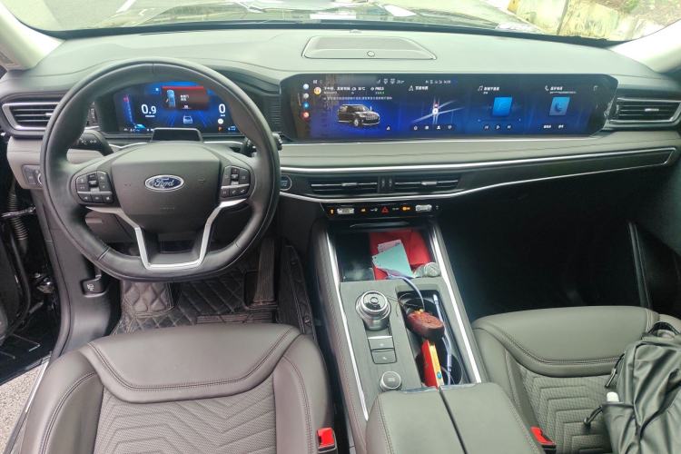 Used Ford Explorer 2024 2.3T EcoBoost Four-Wheel Drive Titanium Edition 7 Seats Center Console