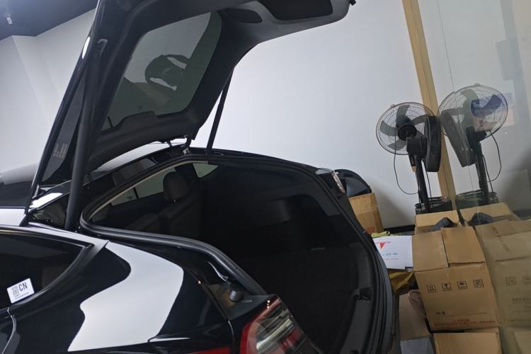 Used Tesla Model Y 2023 Long-Range All-Wheel-Drive Version