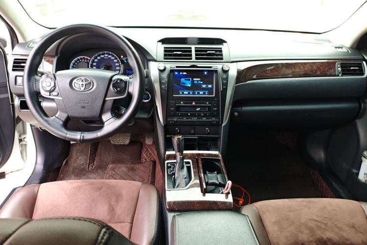 Used Toyota Camry 2016 2.5G 10th Anniversary Deluxe Navigation Edition
