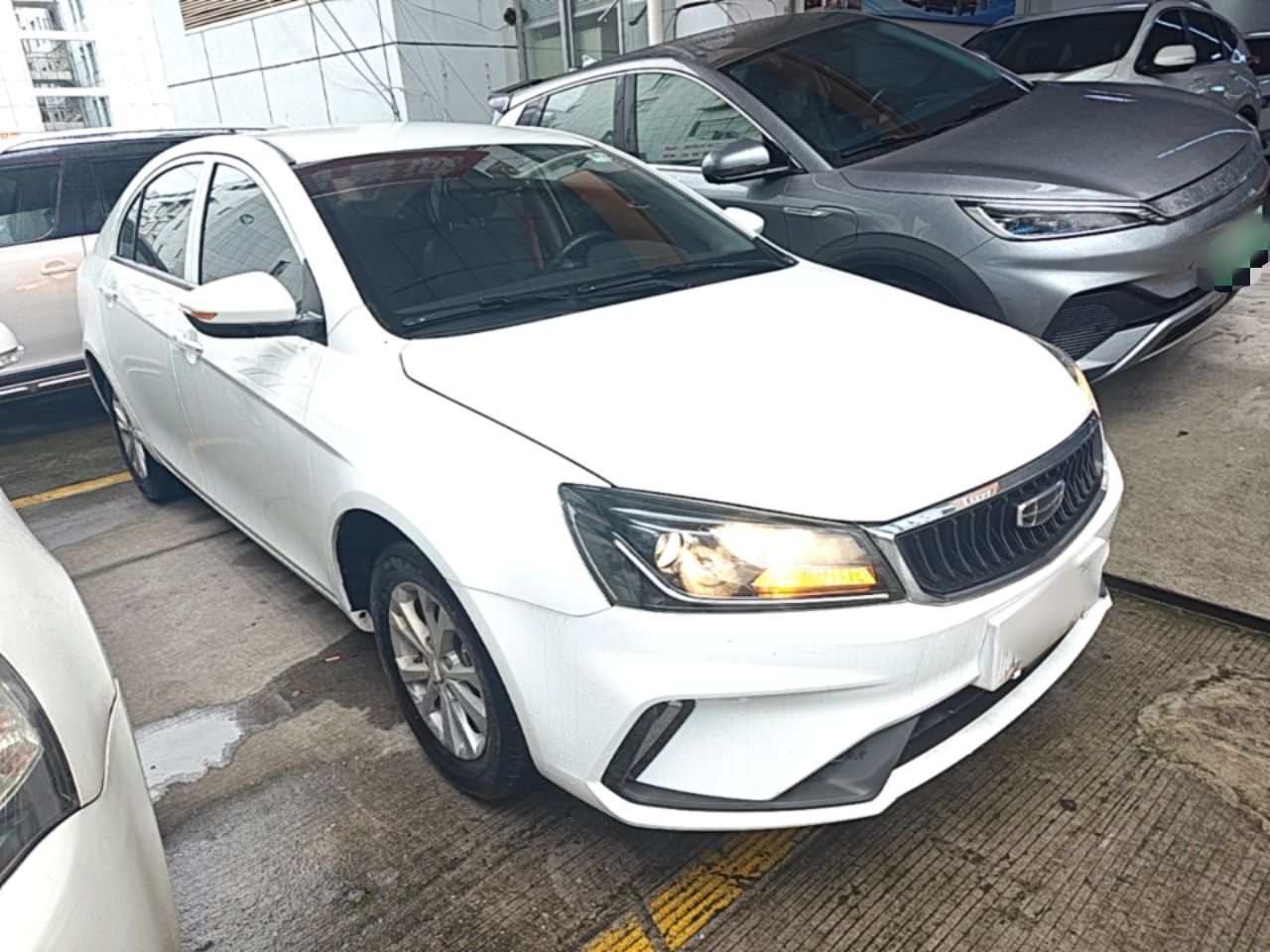 Geely Auto Emgrand 2021 UP 1.5L CVT Comfort Model — снимка 3