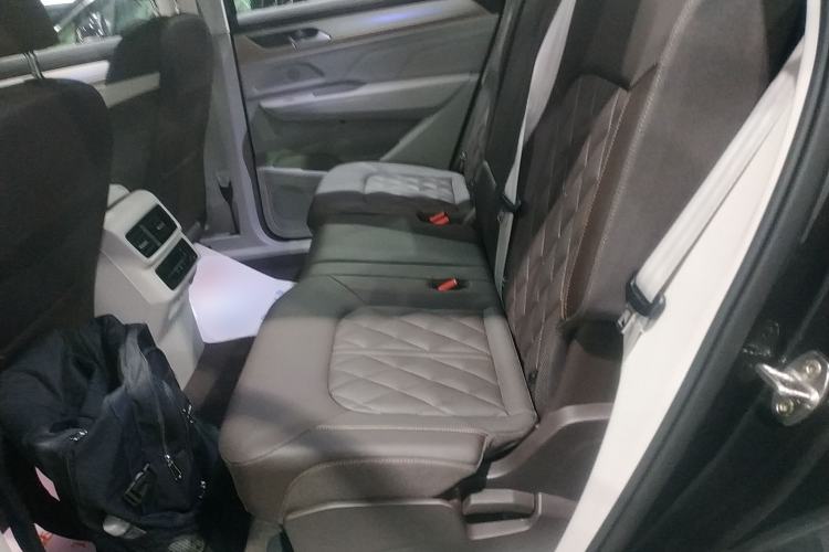 Used Volkswagen Tavendor 2023 380TSI Four-Wheel Drive R-Line Cruise Edition Left Rear Seat