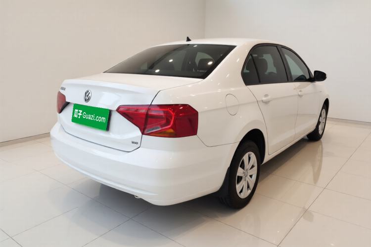 Used Volkswagen Jetta 2017 1.5L Manual Fashion Edition Exterior 5