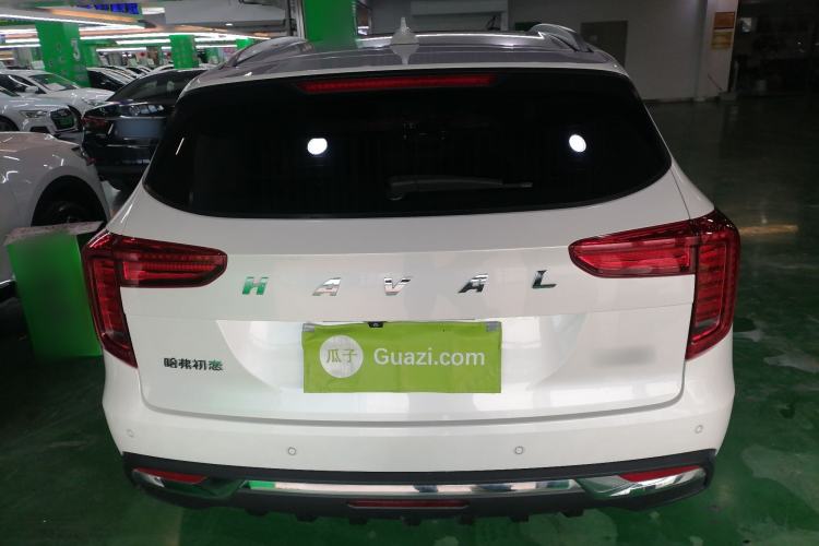 Used Haval JOLION 2021 1.5T Automatic Four-Door Version Rear