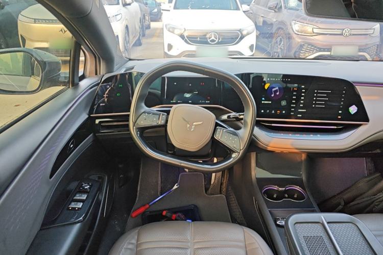 Used Hongqi EH7 2024 820 Pro
