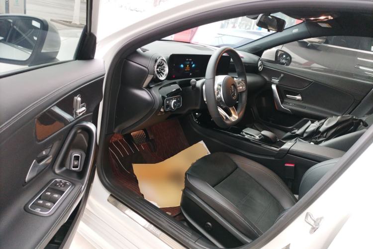 Used Mercedes-Benz A-Class 2022 Revised Version A 200 L Sport Sedan Fashionable Style
