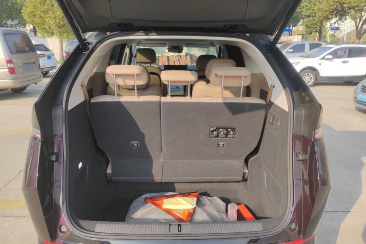 Used XPeng X9 2025 650 Long-Range Max
