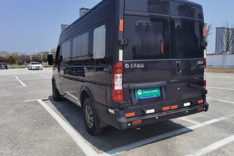 Used Dongfeng Yufeng 2021 2.0T Power King Front-Drive Logistics Vehicle Long Wheelbase Mid-Roof Design 6–9 Seats China VI Emission Standard ZD20
