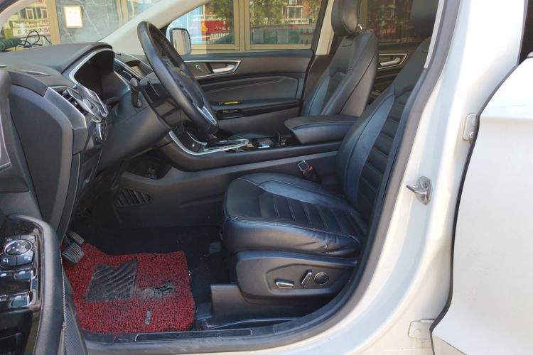 Used Ford Edge 2015 2.0T GTDi Two-Wheel-Drive High-Line Version
