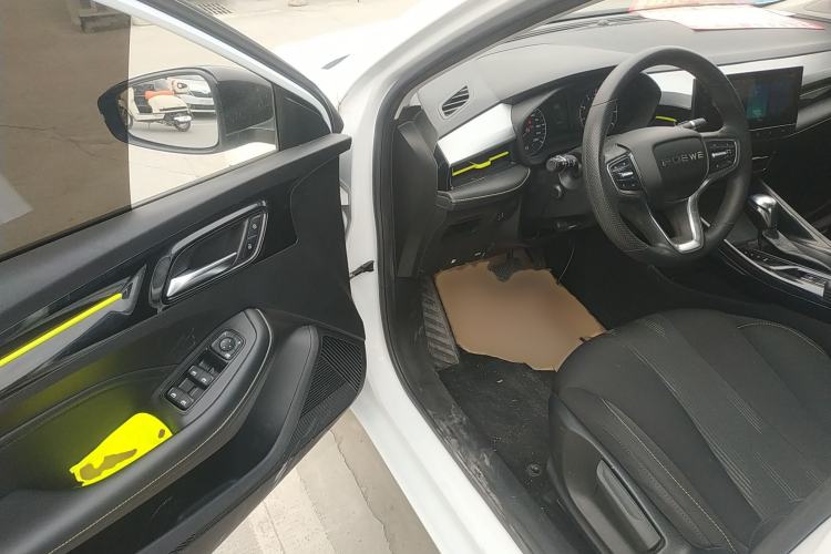 Used Roewe i5 2021 1.5L CVT Platinum Edition
