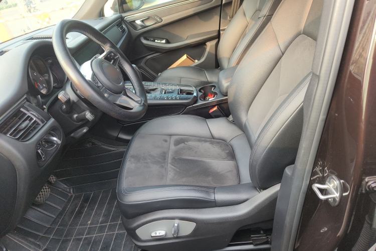Used Porsche Macan 2018 Macan 2.0T Left Front Seat