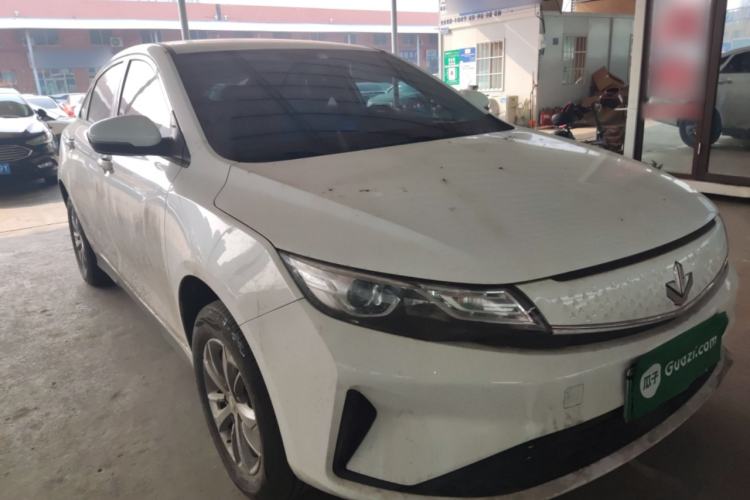 Used Livan Maple 60s 2025 Travel Edition
