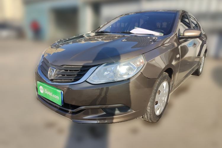 Used Baojun 630 2013 1.5L manual standard version