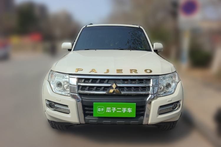 Used Mitsubishi Pajero 2018 3.0L Automatic Comfort Edition
