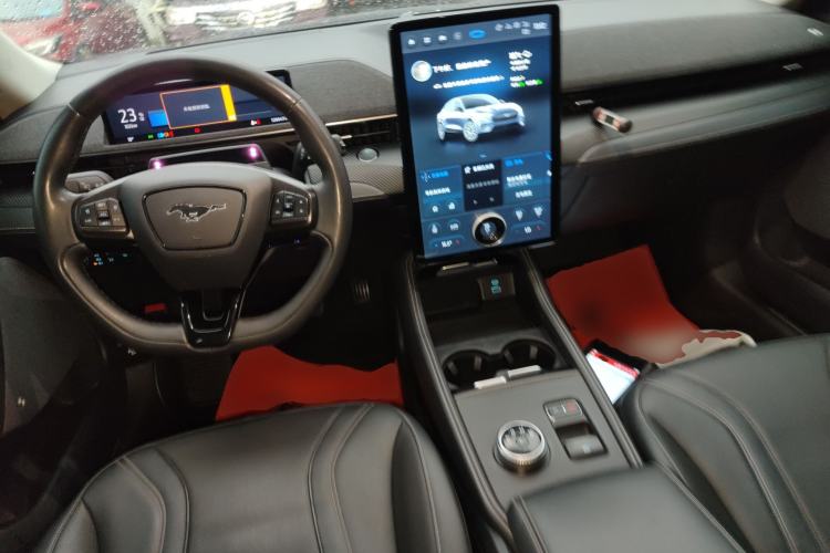 Used Ford Mustang Mach-E 2021 AION Y Plus Rear-Drive Luxury Edition (Long Range) Center Console