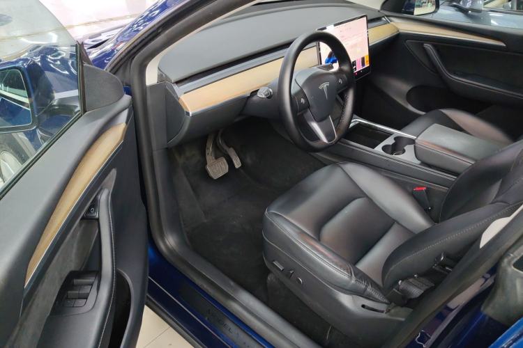 Used Tesla Model Y 2021 Standard Range Rear-Wheel Drive Version Driver Seat