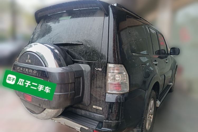 Used Mitsubishi Pajero 2015 3.0L Automatic Luxury Version China IV Standard