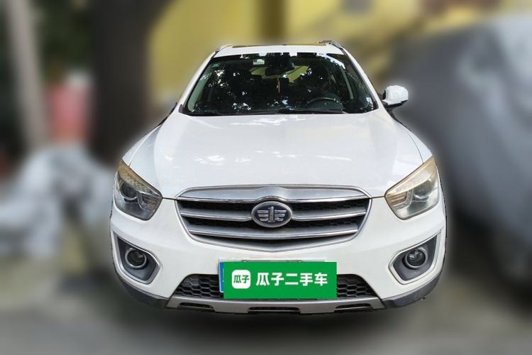 Used Bestune X80 2013 2.0L automatic comfort version
