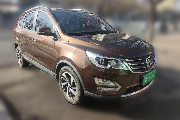Used Baojun 560 2015 1.8L manual luxury version