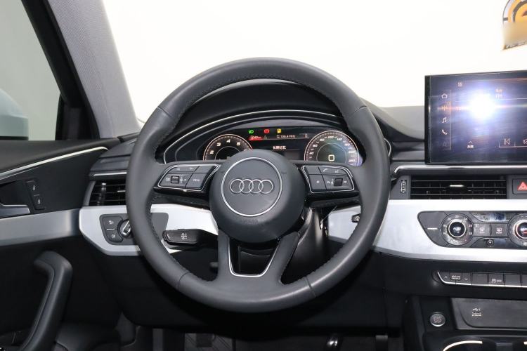 Used Audi A4L 2020 40 TFSI Fashion Dynamic Model Steering Wheel
