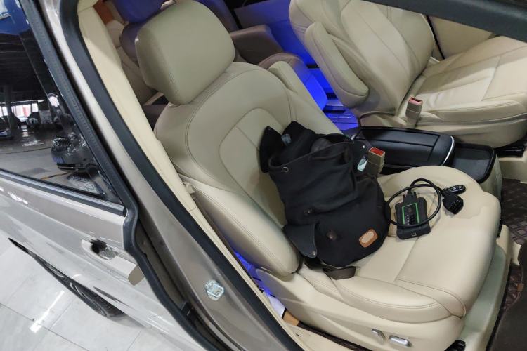 Used Buick GL8 2023 ES Lu Zun Deluxe Model
