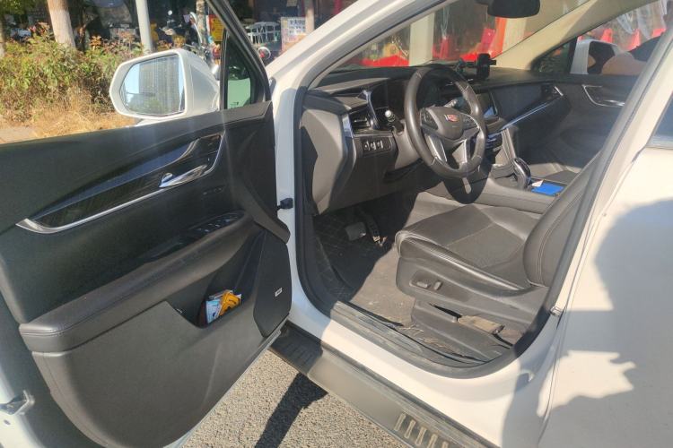 Used Cadillac XT5 2016 25T Luxury Model