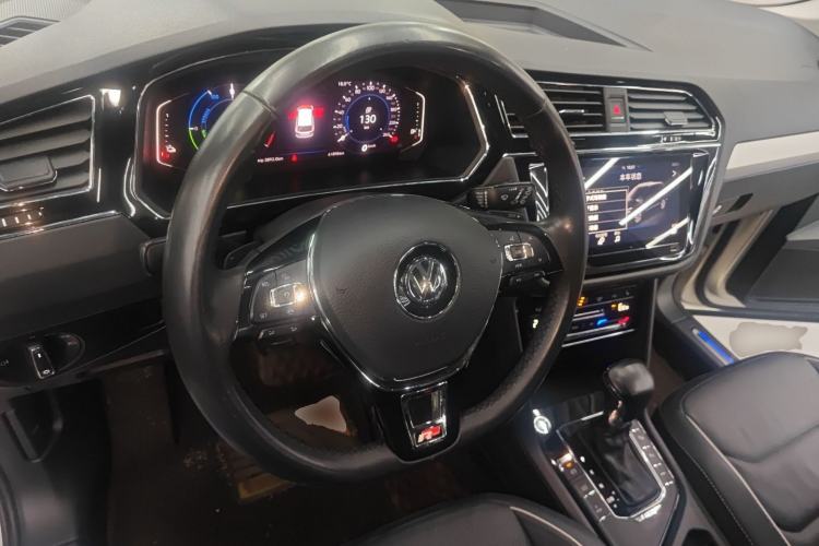 Used Volkswagen Tiguan L New Energy 2020 430 PHEV Plug-in Hybrid Flagship Edition Center Console